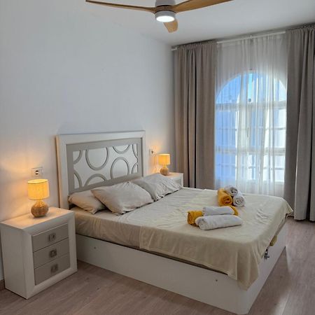 Seaside Paradise - 2 Bedroom Apartment With Ocean Views & Air Conditioning In Playa San Juan Kültér fotó
