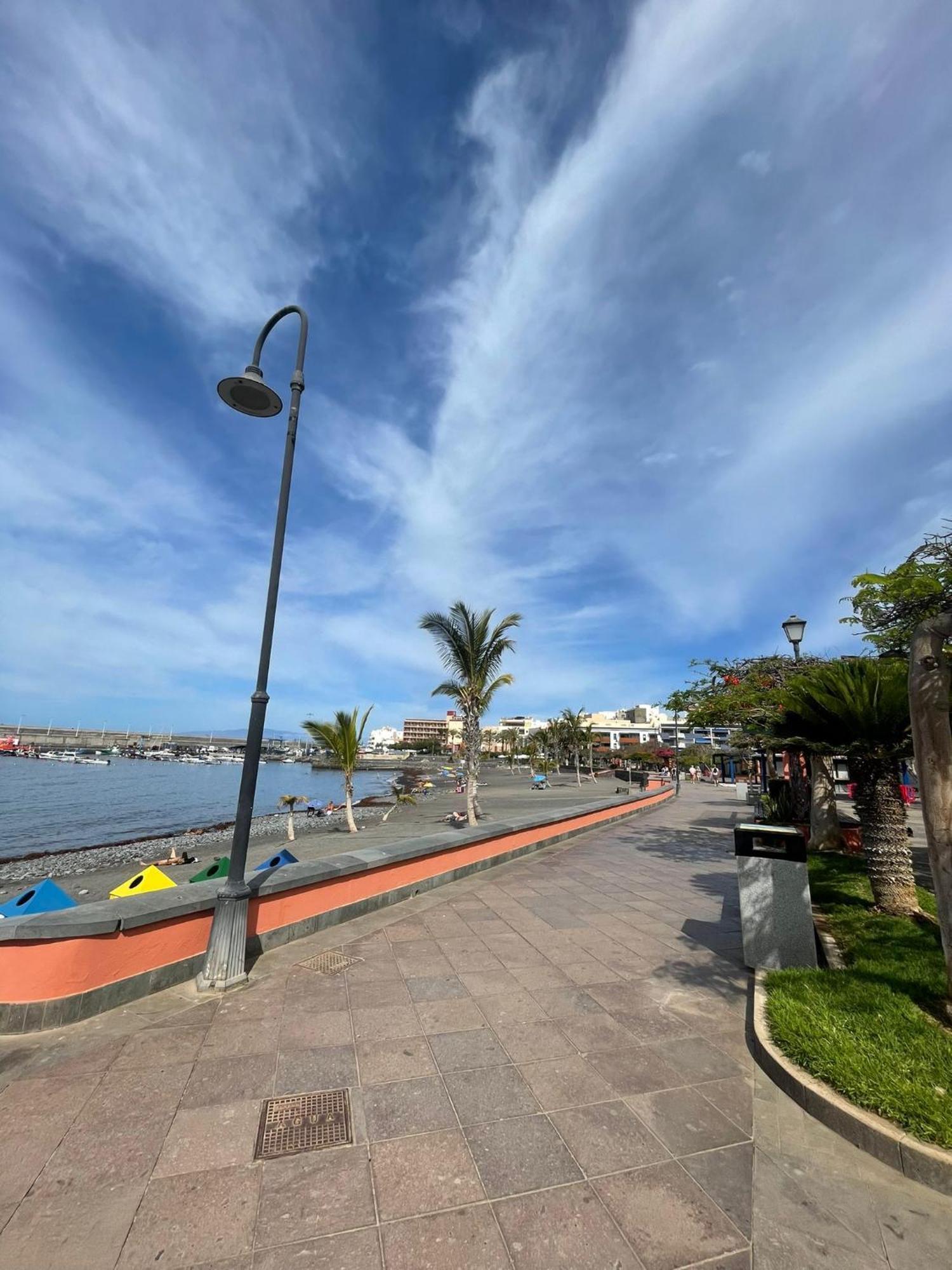 Seaside Paradise - 2 Bedroom Apartment With Ocean Views & Air Conditioning In Playa San Juan Kültér fotó