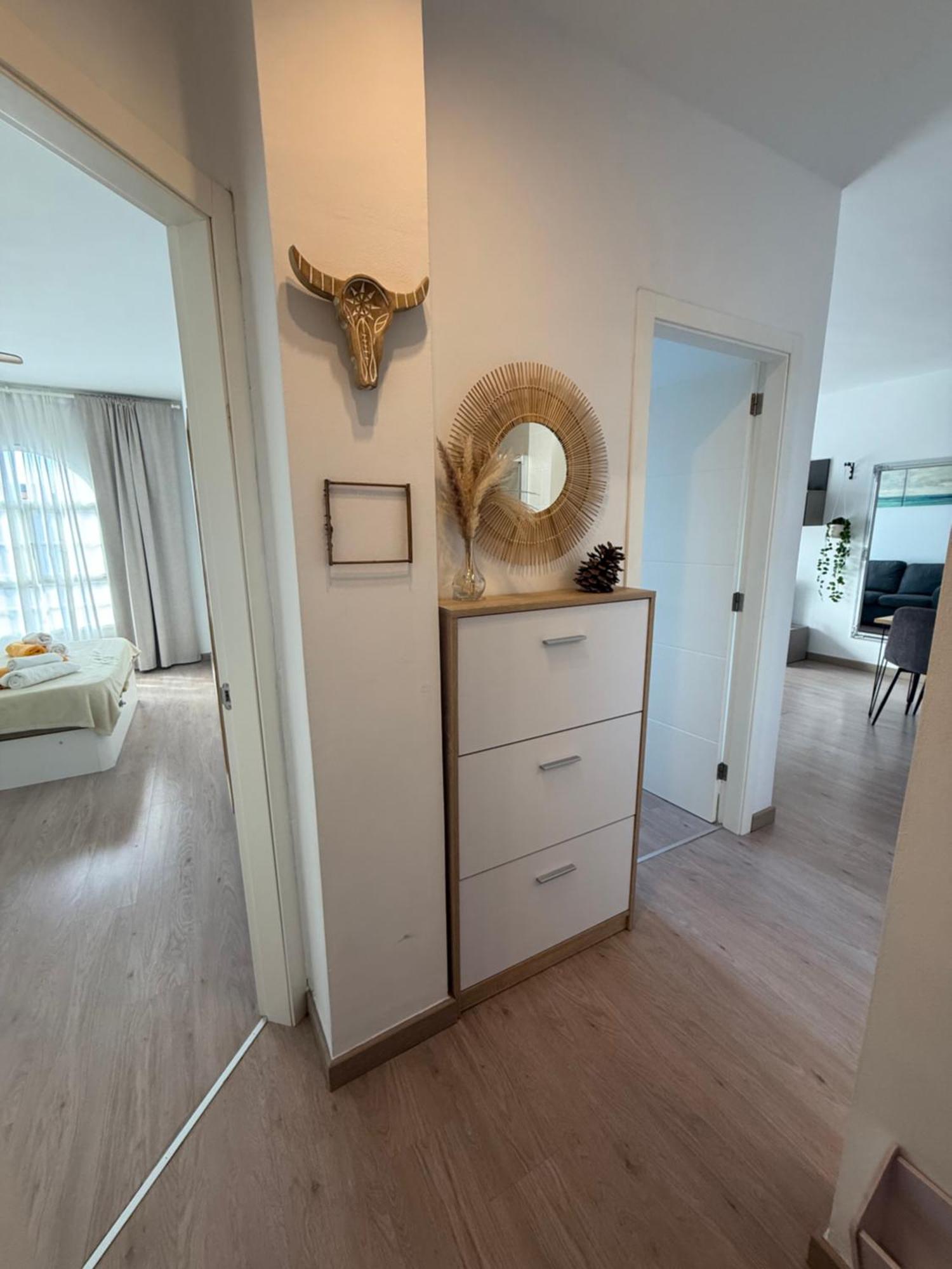 Seaside Paradise - 2 Bedroom Apartment With Ocean Views & Air Conditioning In Playa San Juan Kültér fotó